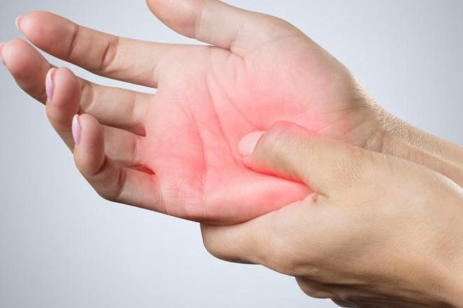 sering kesemutan atau kebas di tangan dan kaki